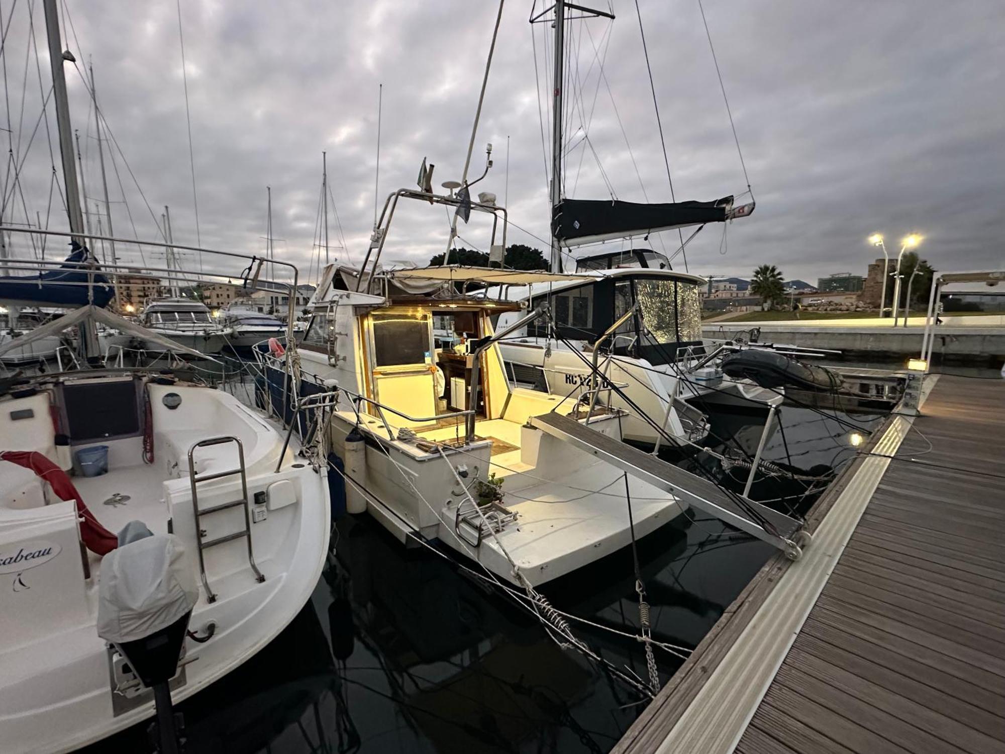Pm Molo Trapezoidale Bateau-hôtel